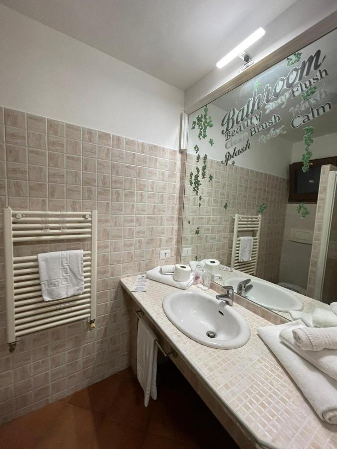 Ground Floor Studio - Monolocale Max 2 Ospiti - Fiumicino Aeroporto E Fiera - Self Check-In Apartment Exterior photo